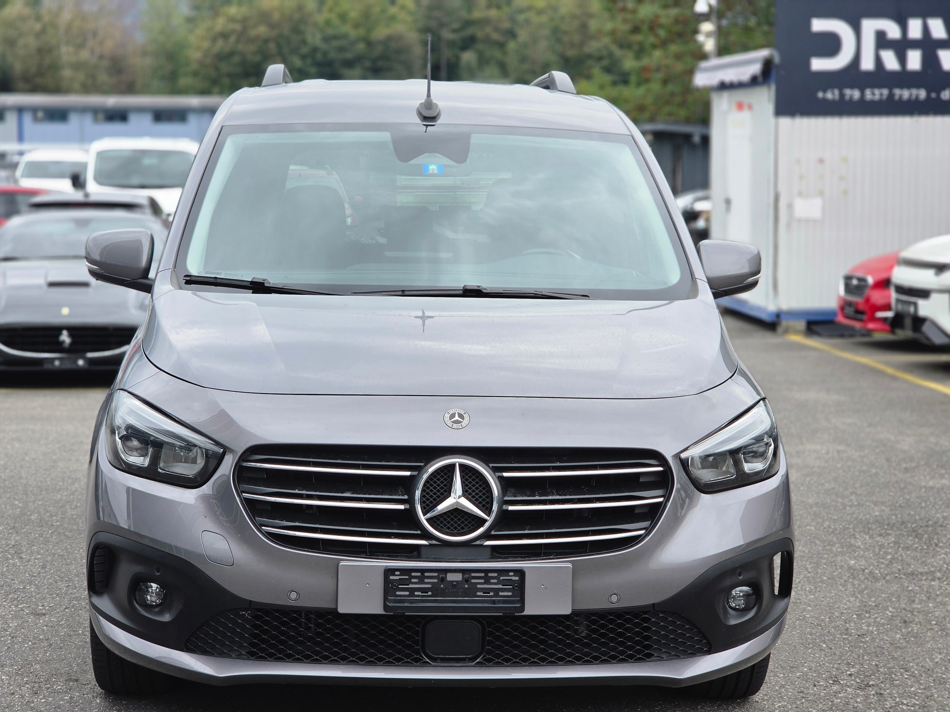MERCEDES-BENZ T-Klasse 180D Style Automat-image-1