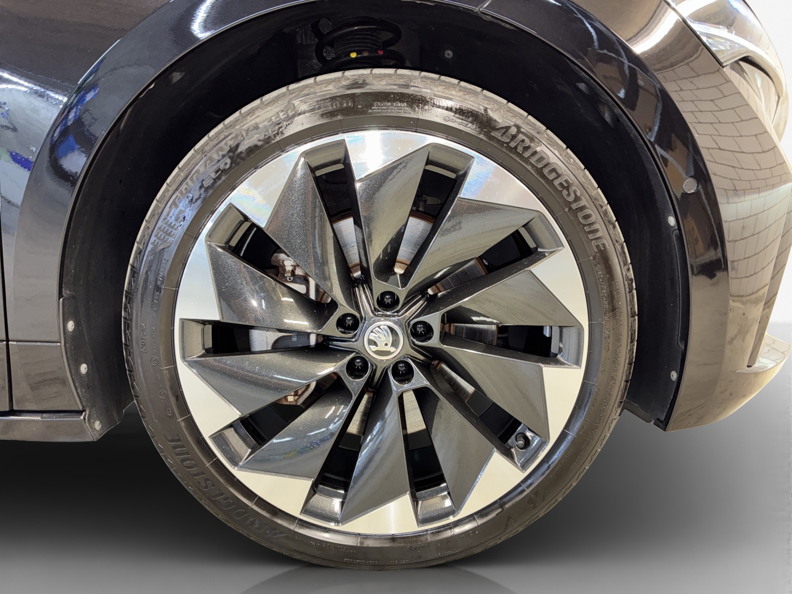 SKODA Enyaq iV 80 SportLine Ultra-image-14
