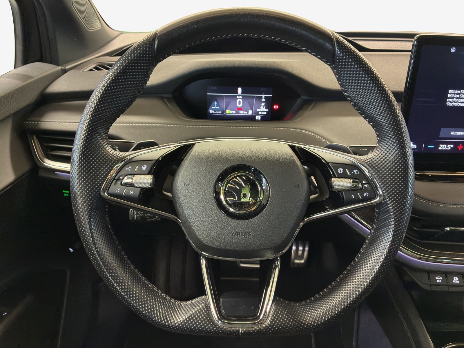 SKODA Enyaq iV 80 SportLine Ultra-image-9