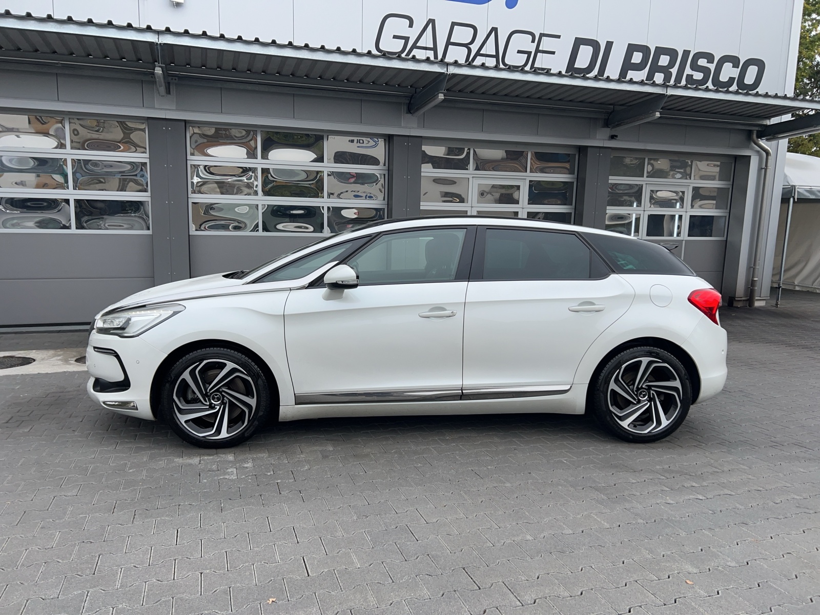 DS AUTOMOBILES DS5 HYbrid4 200 Sport Chic EGS6-image-1