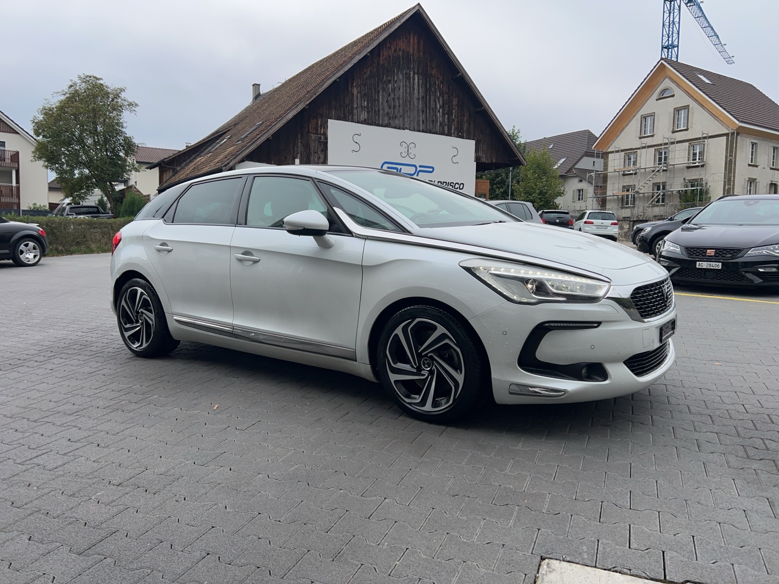 DS AUTOMOBILES DS5 HYbrid4 200 Sport Chic EGS6-image-5