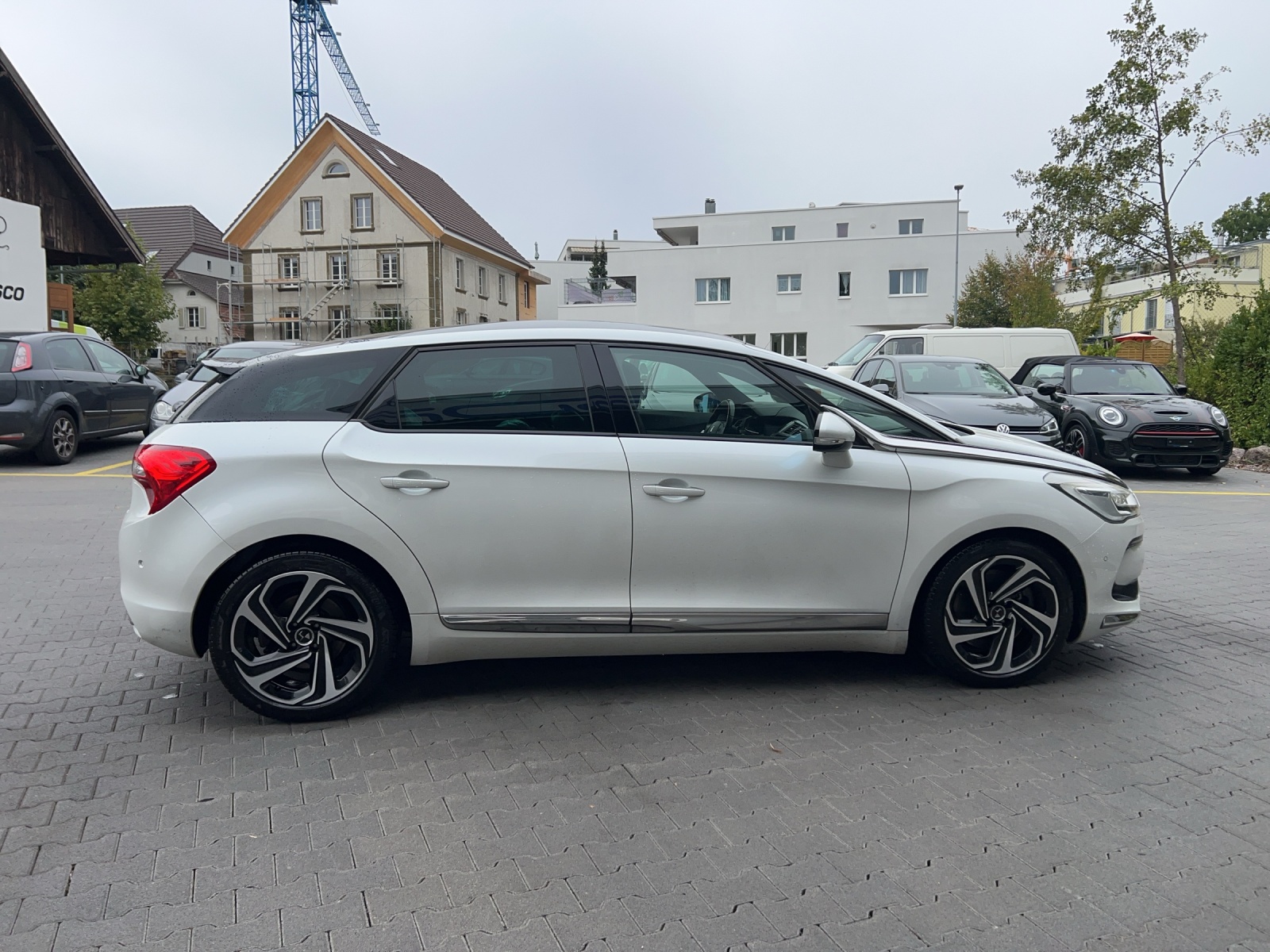 DS AUTOMOBILES DS5 HYbrid4 200 Sport Chic EGS6-image-4