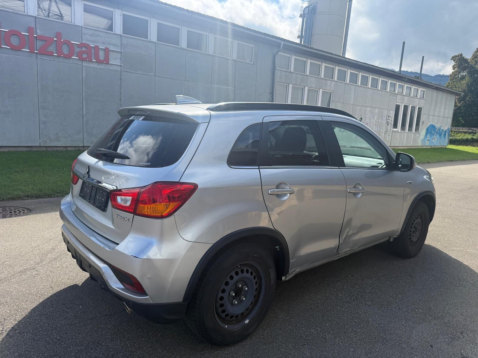 MITSUBISHI ASX 2.2 DID Diamond 4WD Automatic-image-3
