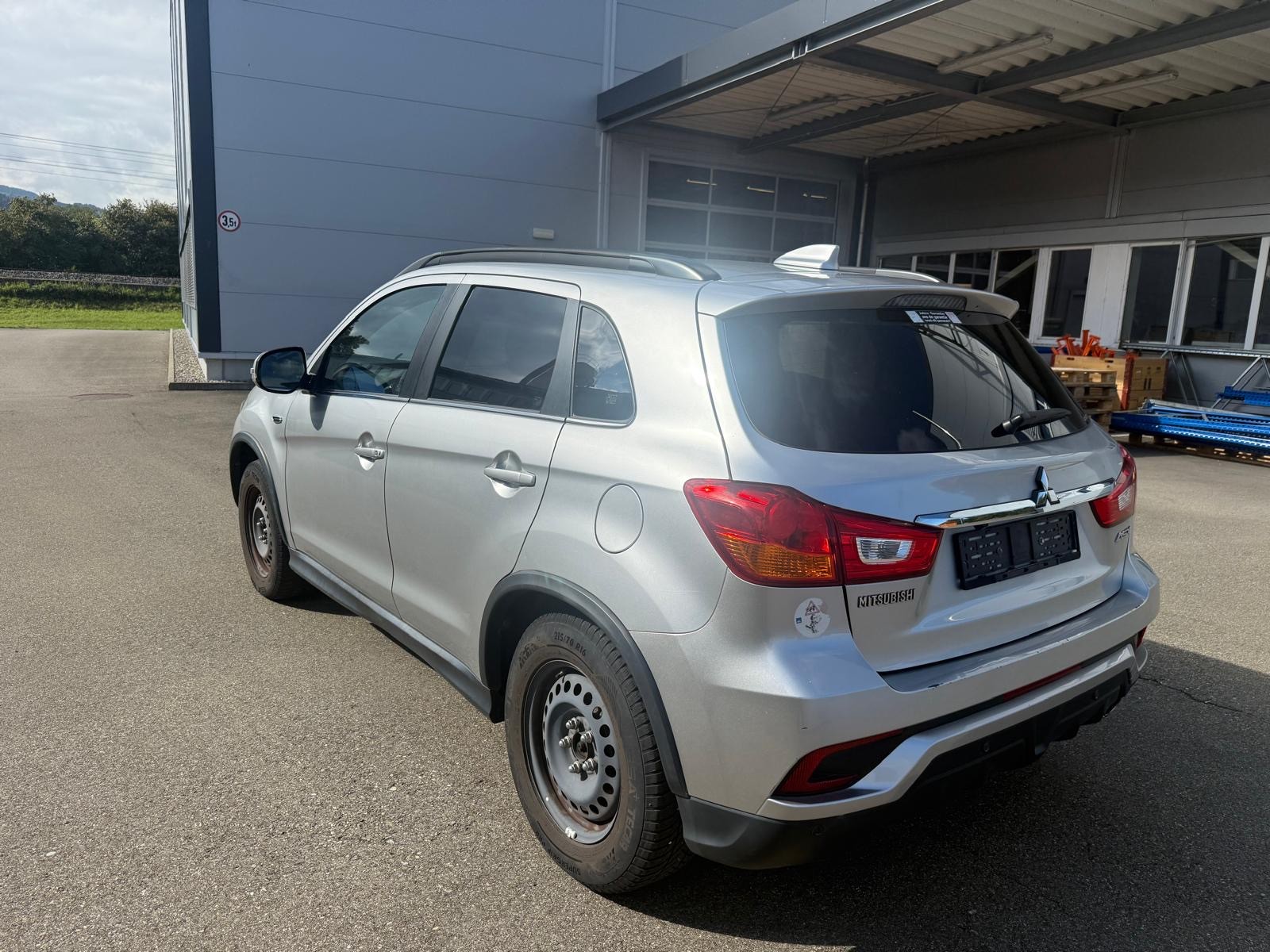 MITSUBISHI ASX 2.2 DID Diamond 4WD Automatic-image-5