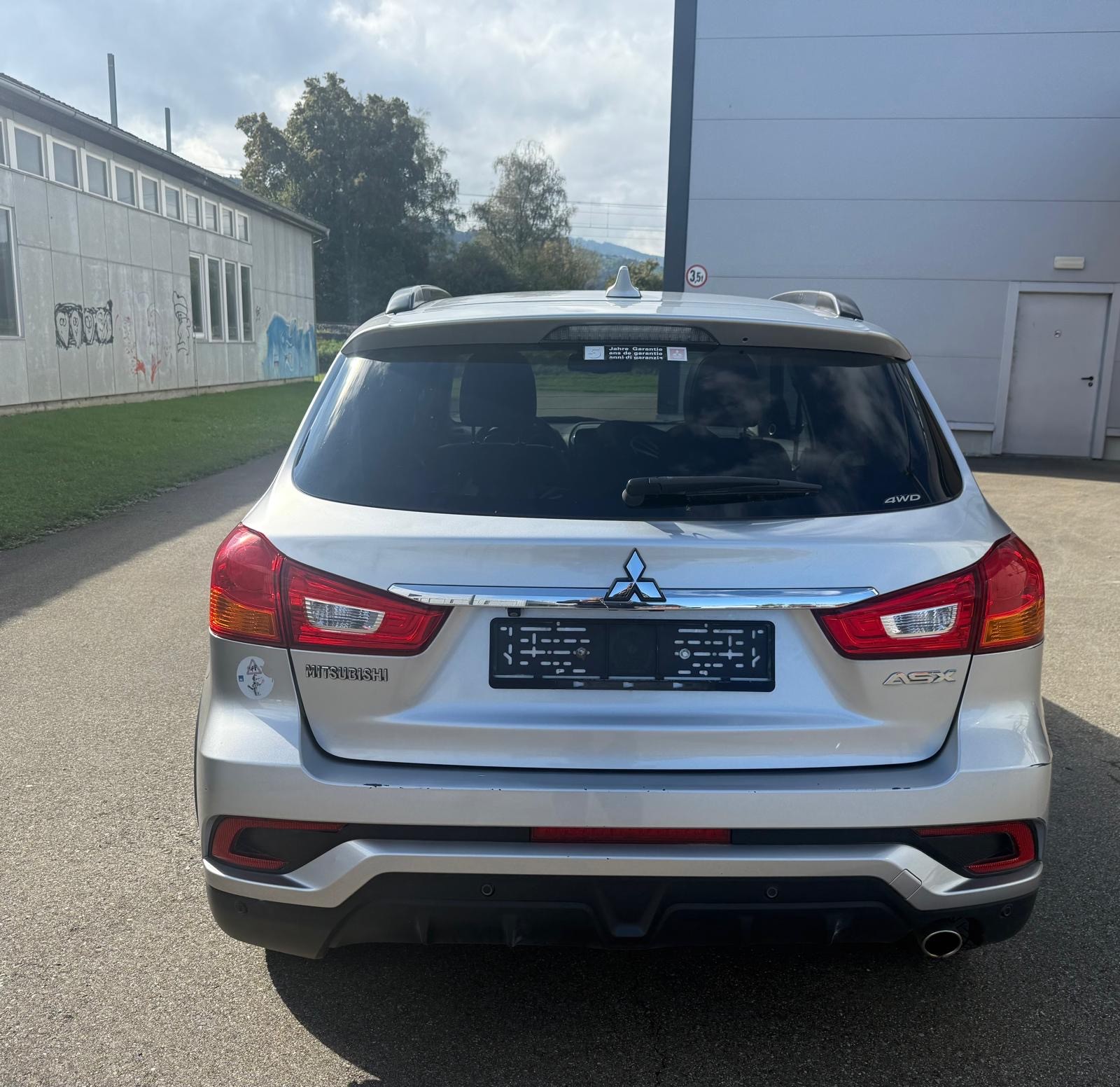 MITSUBISHI ASX 2.2 DID Diamond 4WD Automatic-image-2