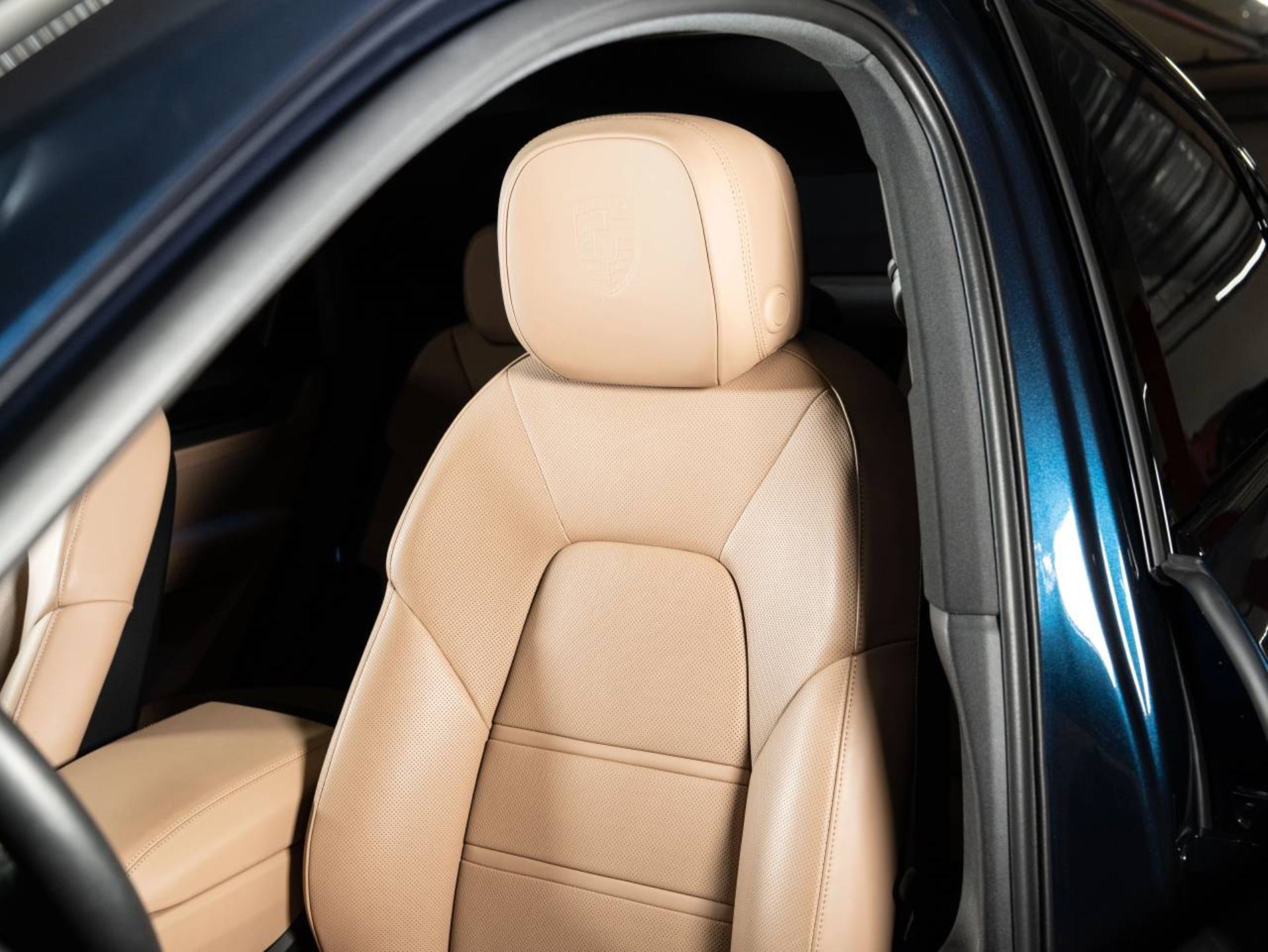 PORSCHE Cayenne S Coupé-image-16