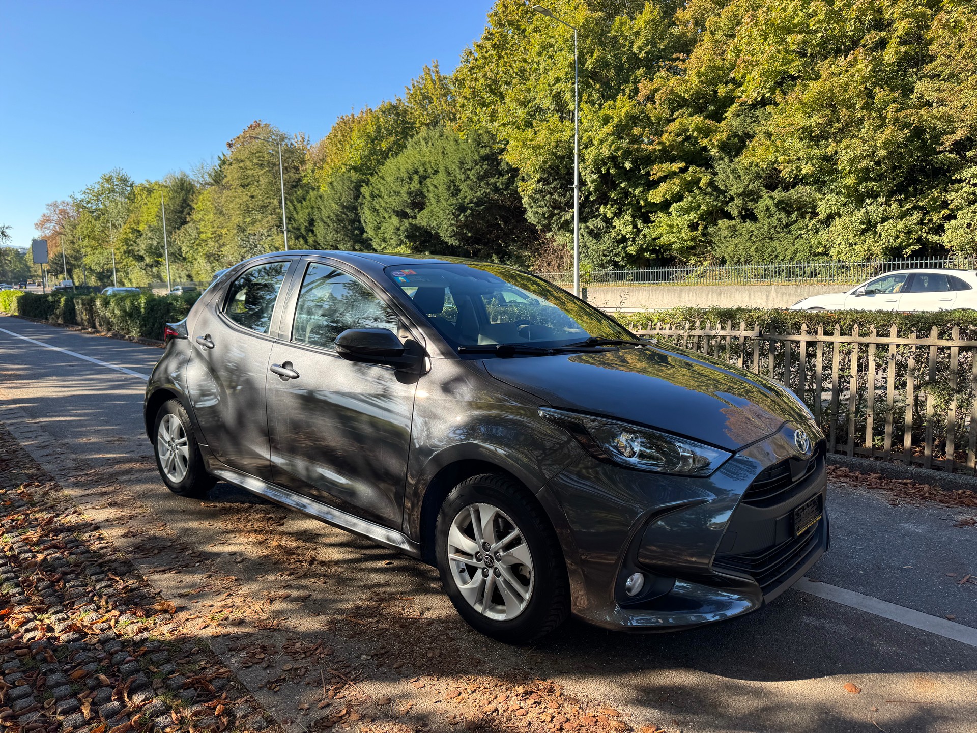 TOYOTA YARIS-image-2