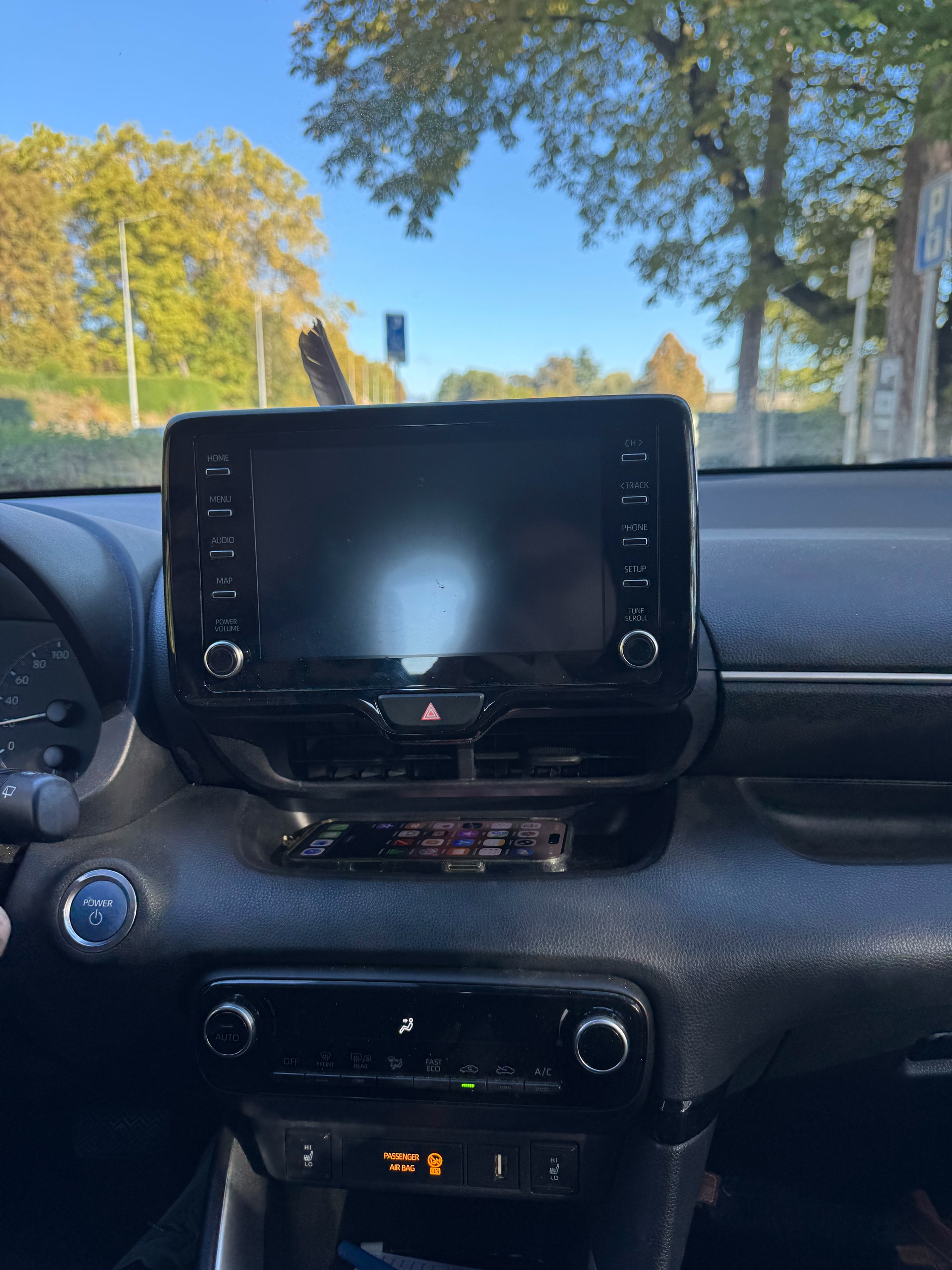 TOYOTA YARIS-image-10