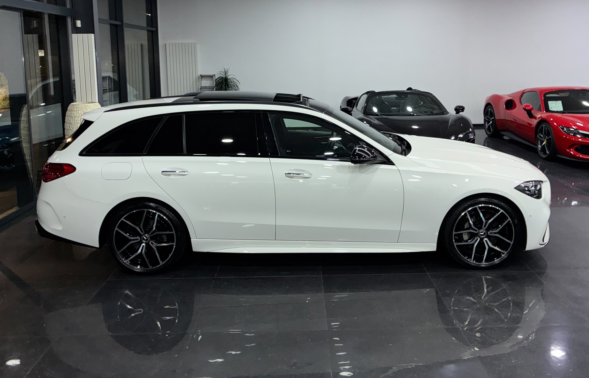 MERCEDES-BENZ C 220 d T 4 Matic AMG Line-image-3
