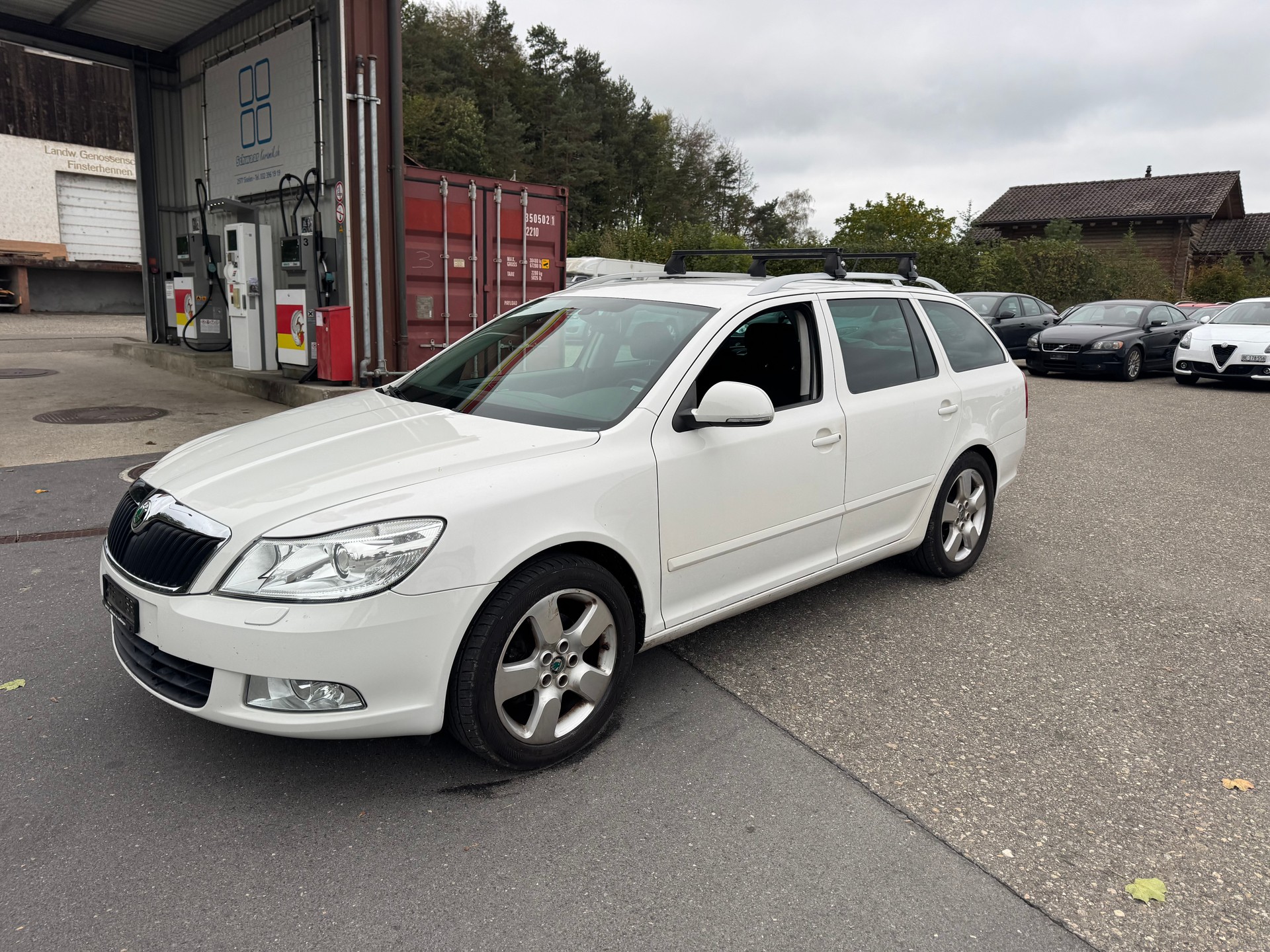 SKODA Octavia Combi 2.0 TDI Swiss Adventure 4x4 DSG-image-1
