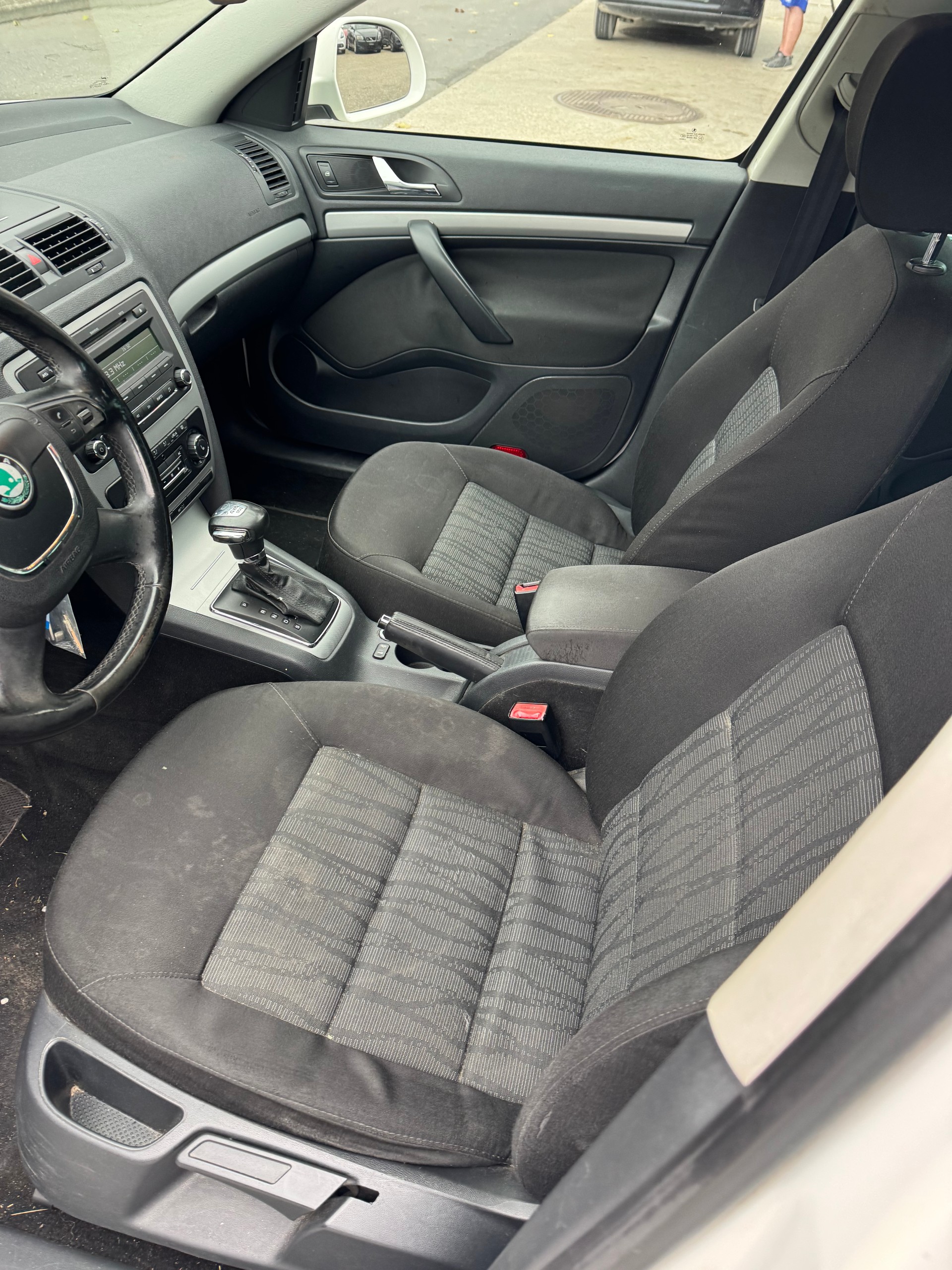SKODA Octavia Combi 2.0 TDI Swiss Adventure 4x4 DSG-image-4