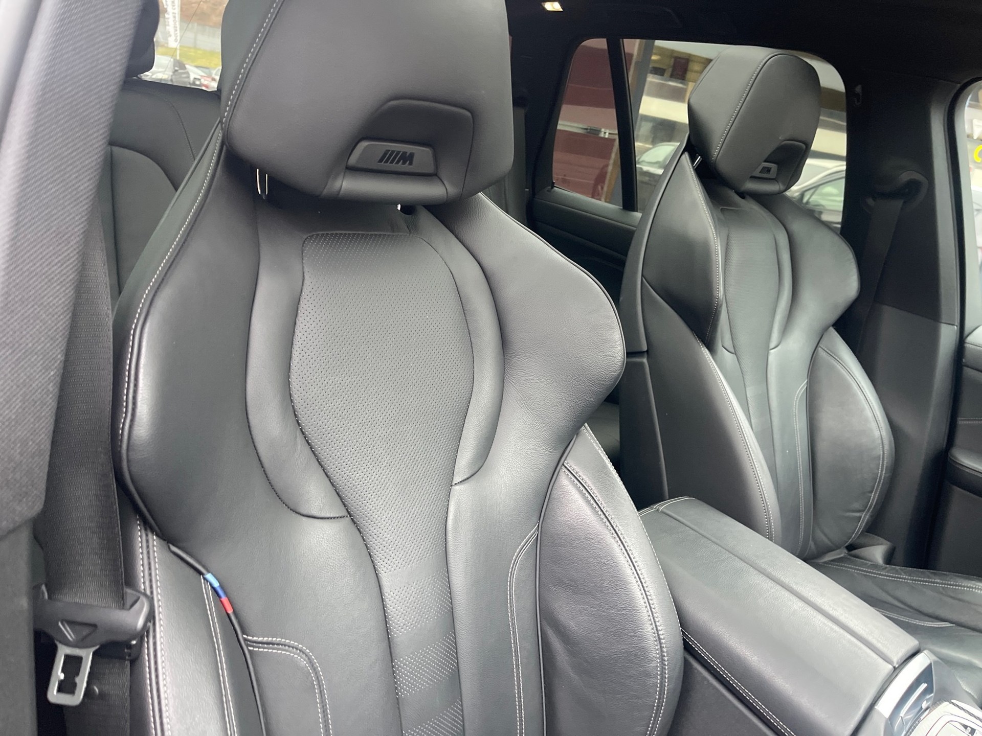 BMW X5 xDrive M50d Steptronic-image-13