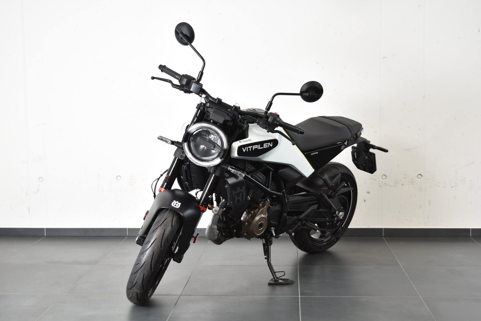 HUSQVARNA VITPILEN 125-showroom-element-1