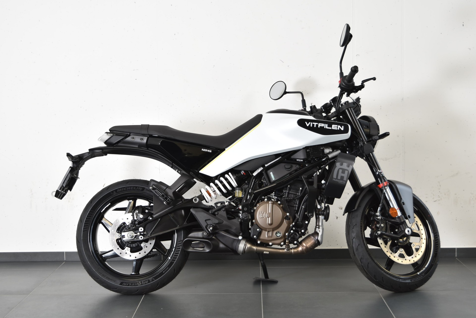 HUSQVARNA VITPILEN 125-showroom-element-2