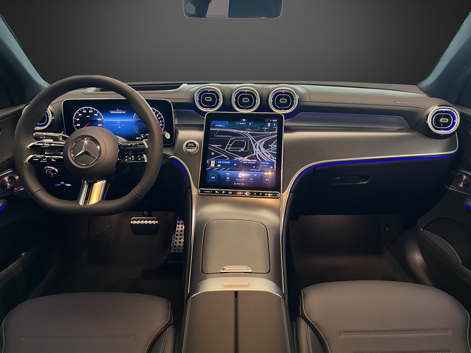 MERCEDES-BENZ GLC Coupé 400 e 4M 9G-T AMG Line-image-9