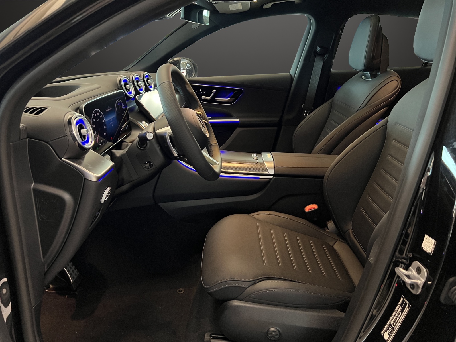 MERCEDES-BENZ GLC Coupé 400 e 4M 9G-T AMG Line-image-8