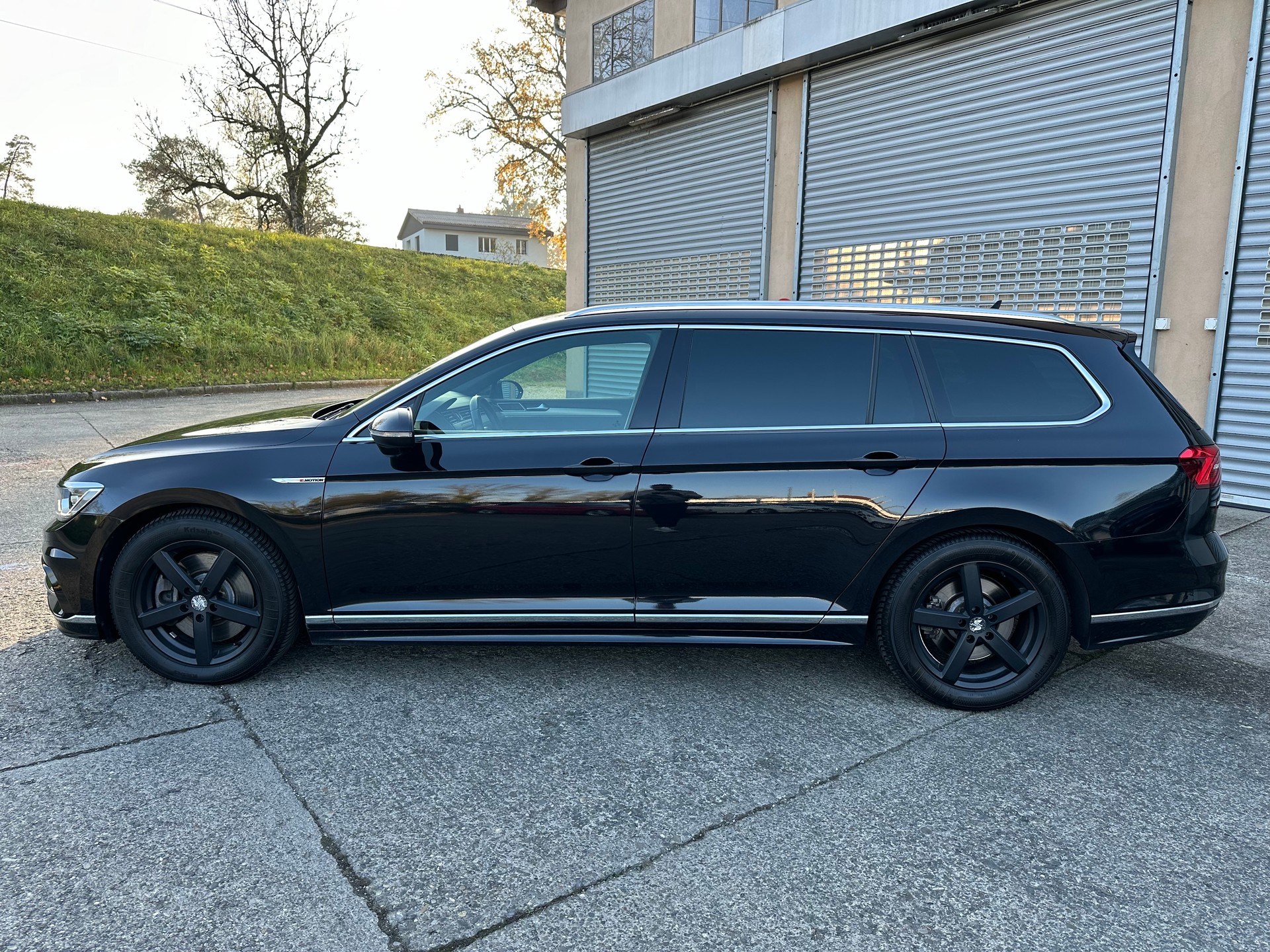 VW Passat Variant 2.0 TDI BMT High. DSG 4Motion-image-1