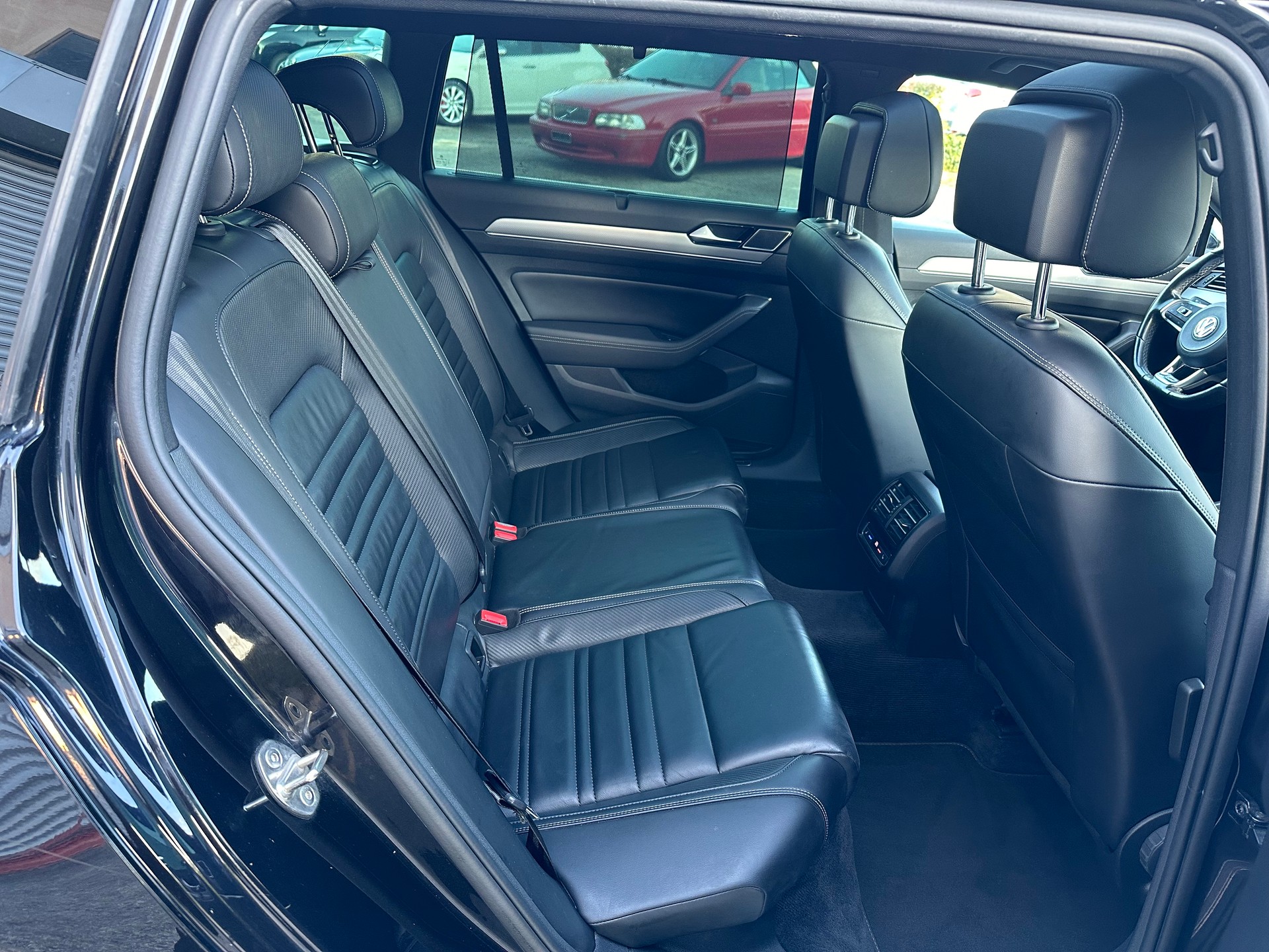 VW Passat Variant 2.0 TDI BMT High. DSG 4Motion-image-13