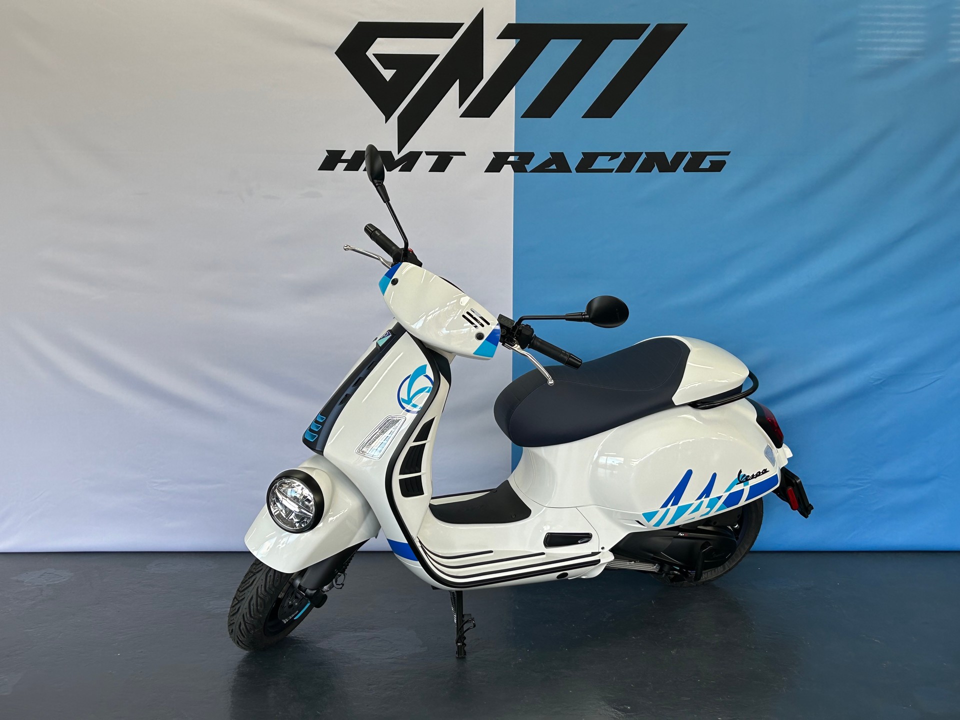 PIAGGIO Vespa GTV 300 140th Anniversary-showroom-element-3