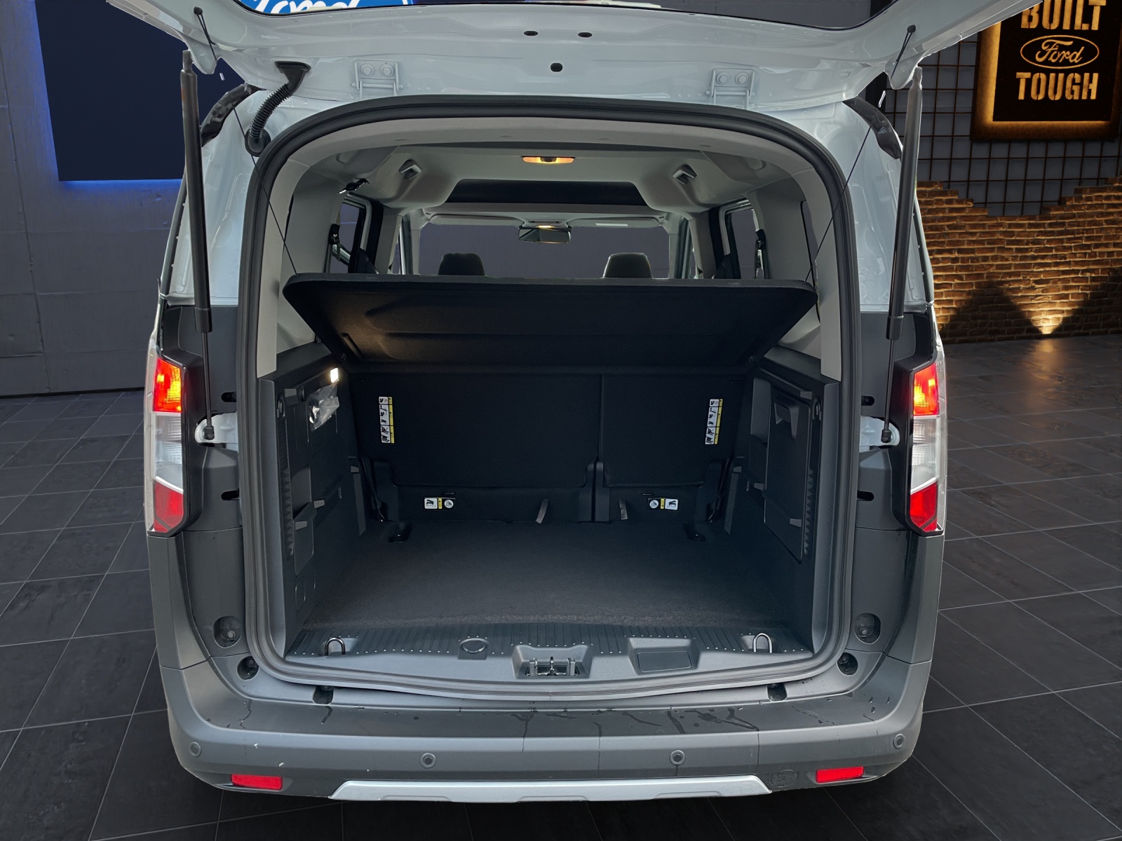 FORD TOURNEO COURIERier 1.0i EcoBoost 125 PS Active AUTOMAT-image-13