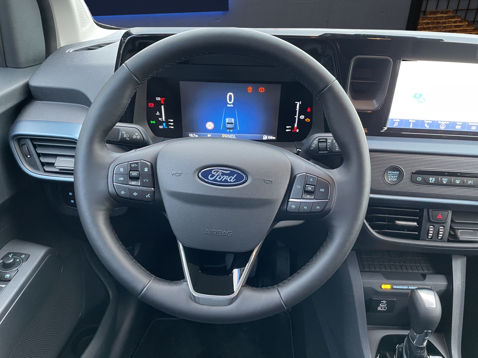 FORD TOURNEO COURIERier 1.0i EcoBoost 125 PS Active AUTOMAT-image-9