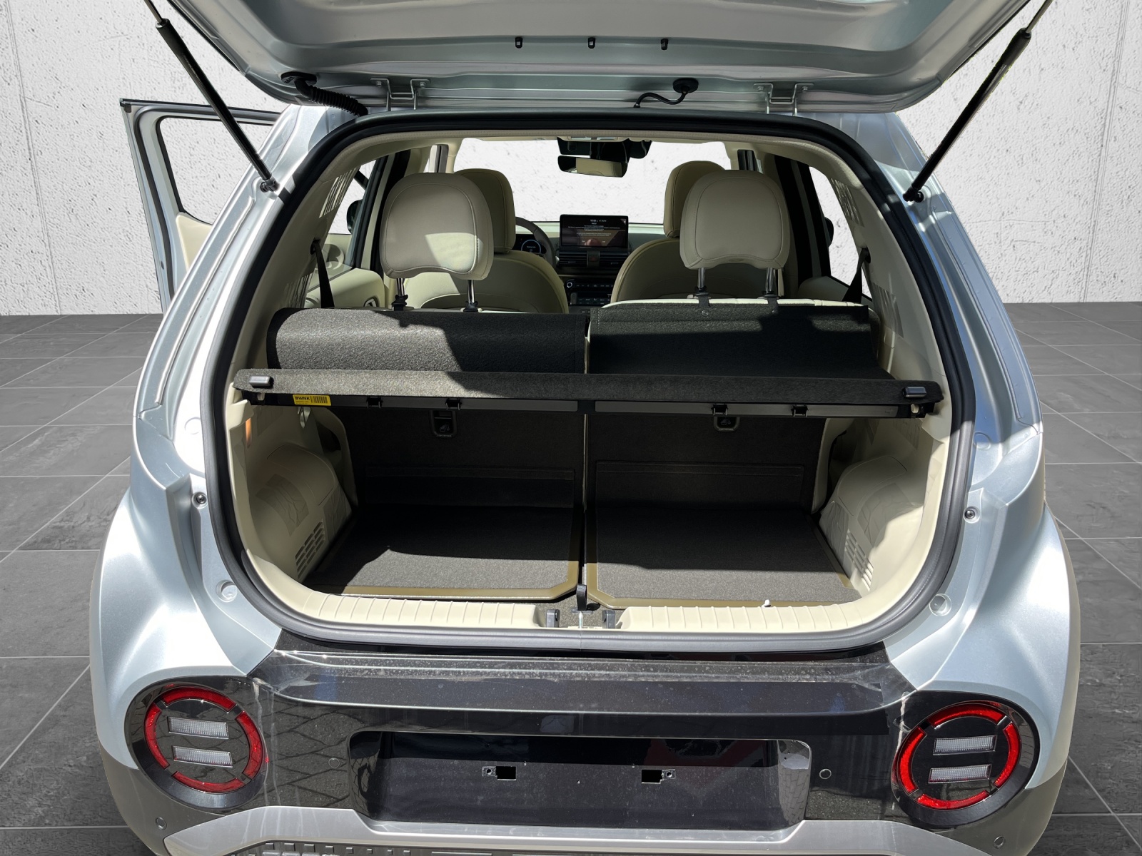 HYUNDAI INSTER Amplia 49KWh Heatpump-image-11