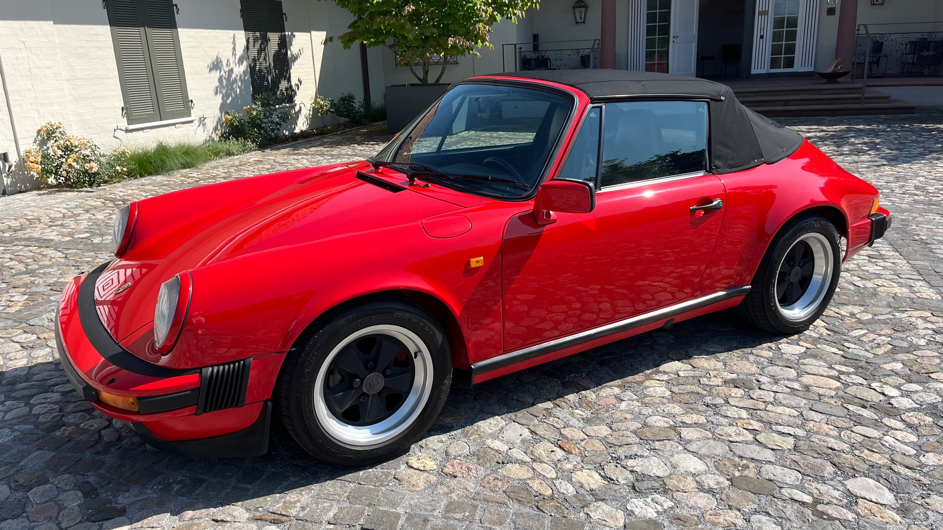 PORSCHE 911 Carrera Cabrio-image-7
