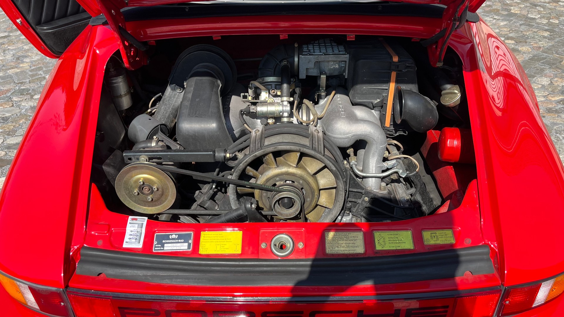 PORSCHE 911 Carrera Cabrio-image-17