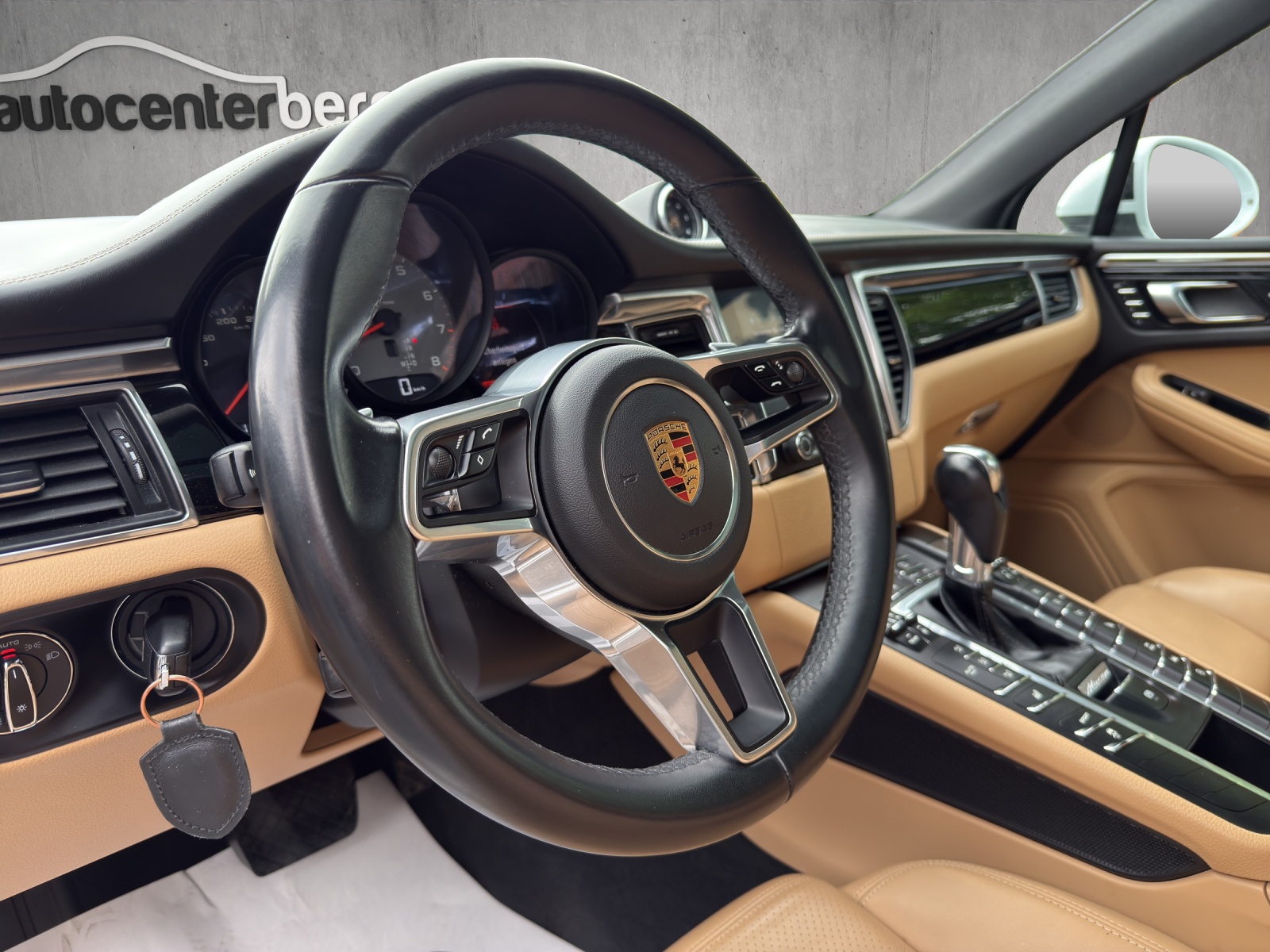 PORSCHE Macan S PDK-image-9