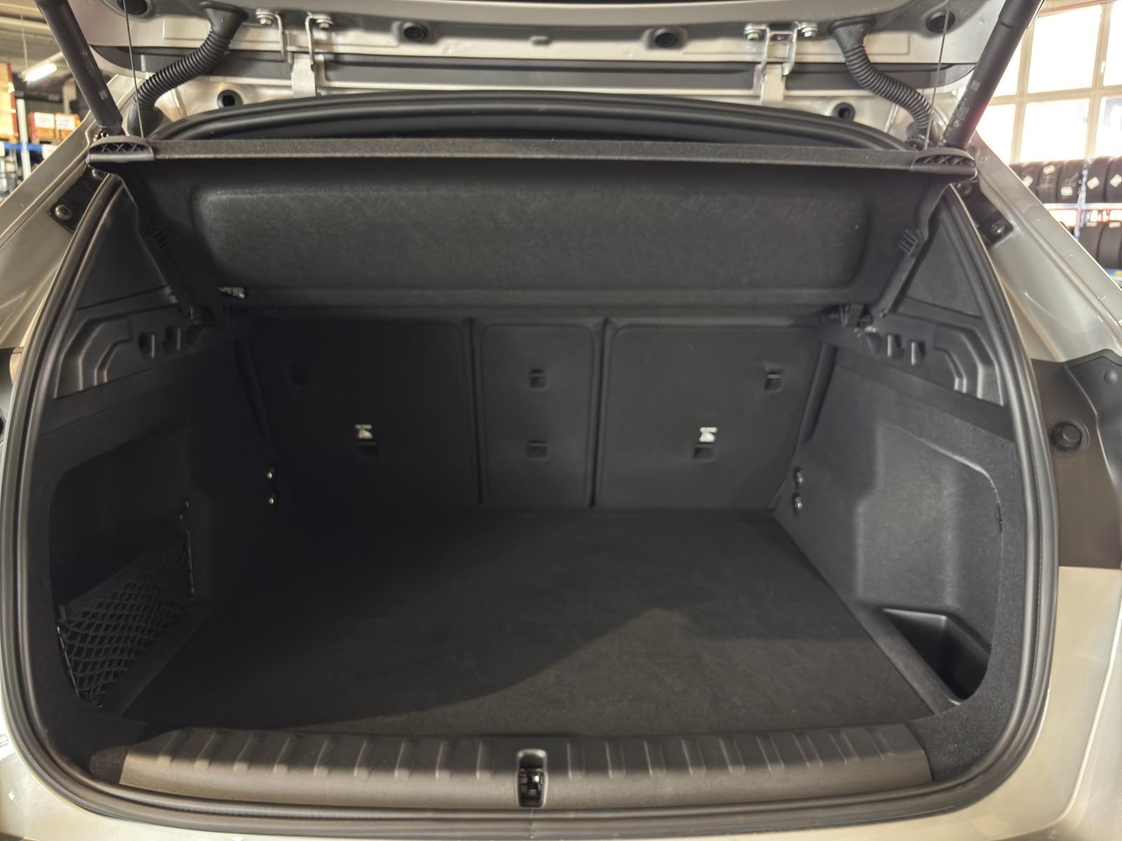 BMW X1 23d xDrive paddles-image-14