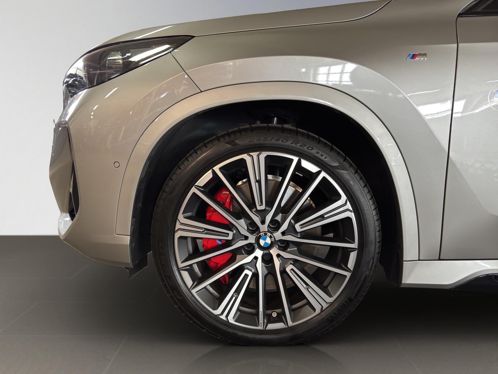 BMW X1 23d xDrive paddles-image-2