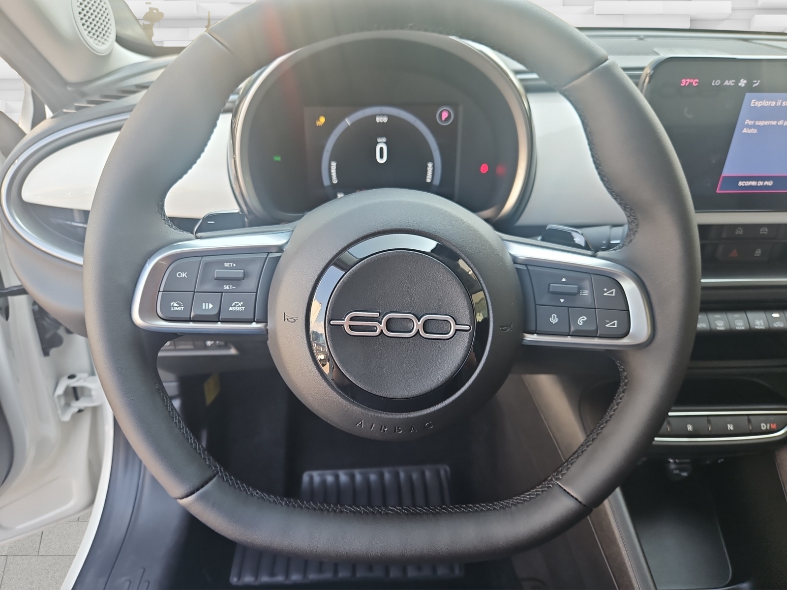 FIAT 600 MildHybrid Cult 136cv-image-10