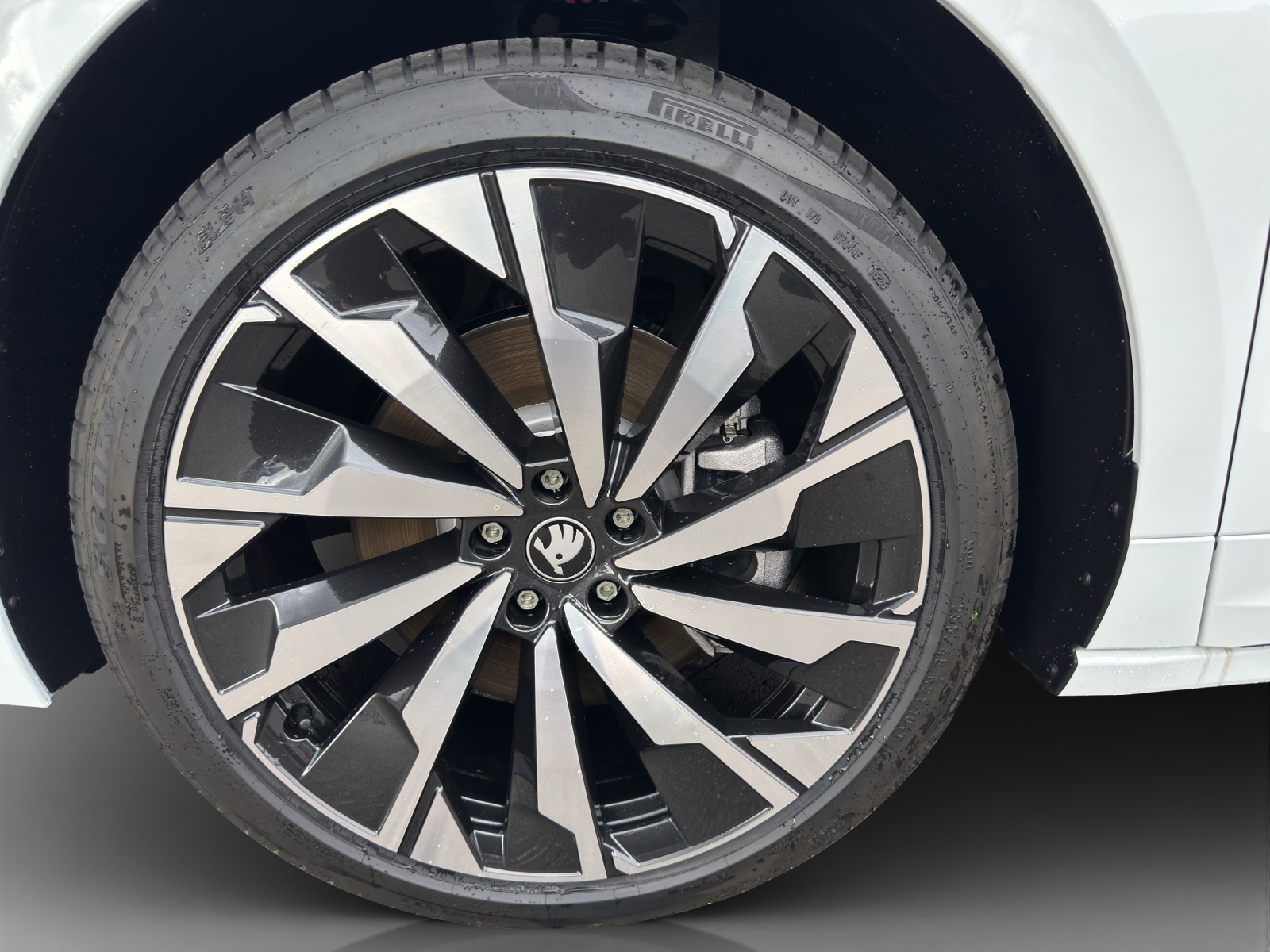 SKODA Enyaq 85x Sportline 4x4-image-14