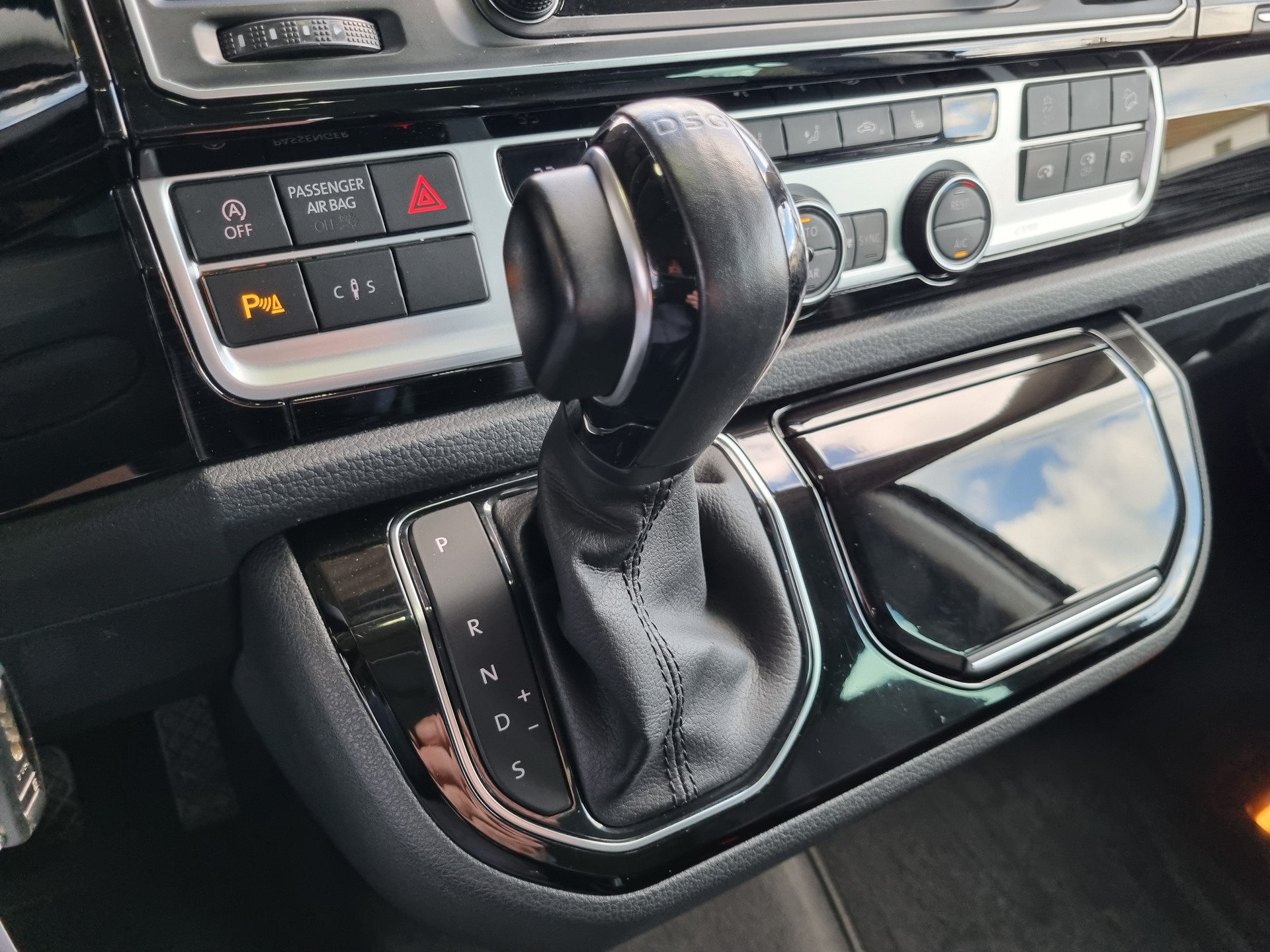 VW T6 Multivan 2.0 Bi-TDI Highline 4Motion DSG-image-19