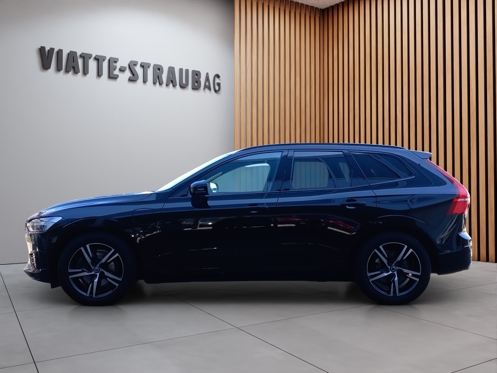 VOLVO XC60 2.0 T8 TE R-Design eAWD-image-1