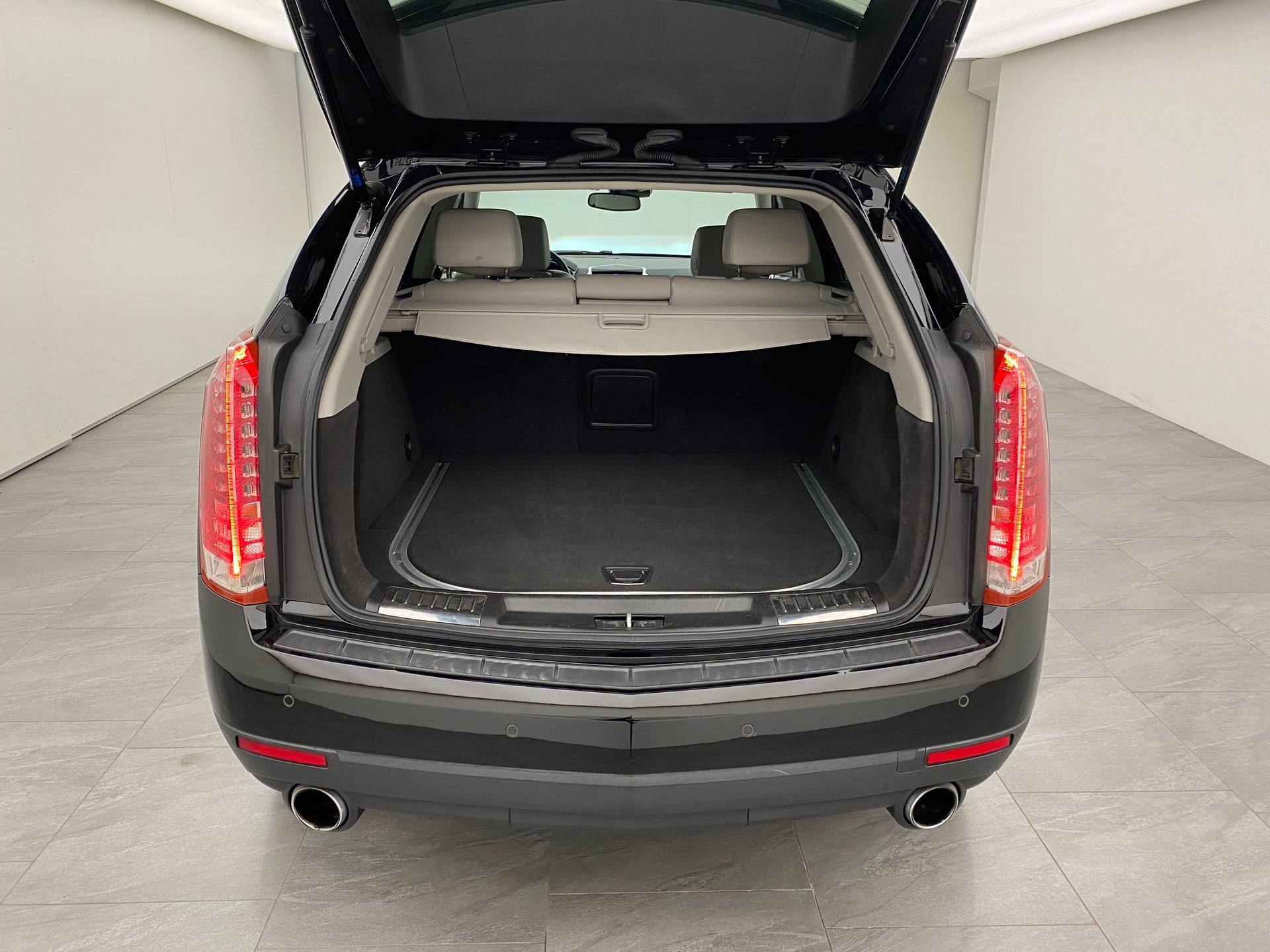 CADILLAC SRX 3.6 V6 AWD-image-15