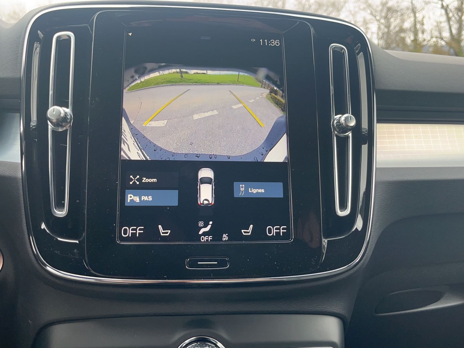 VOLVO XC40 B3 Benzin Mild Hybrid Xcite DCT-image-7