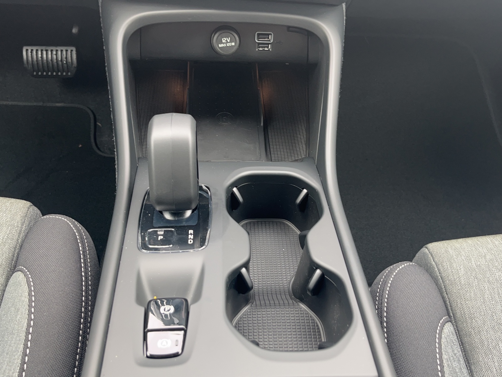 VOLVO XC40 B3 Benzin Mild Hybrid Xcite DCT-image-20