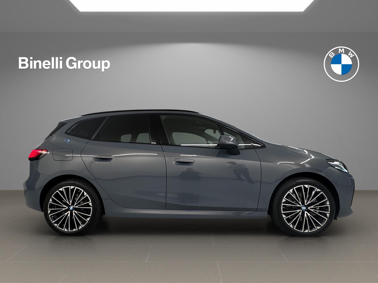 BMW 230e xDrive Active Tourer-image-5
