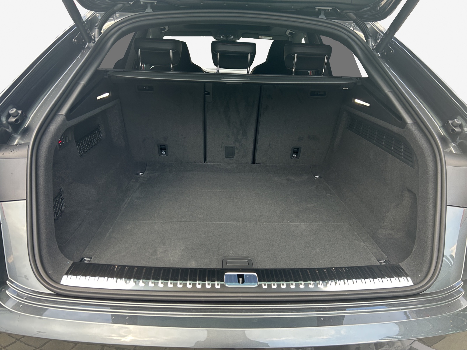 AUDI Q8 SUV TDI quattro 210 kW tiptronic-image-12