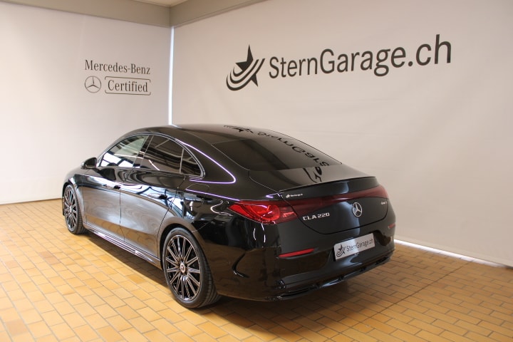 MERCEDES-BENZ CLA 220 4Matic AMG Line-image-2