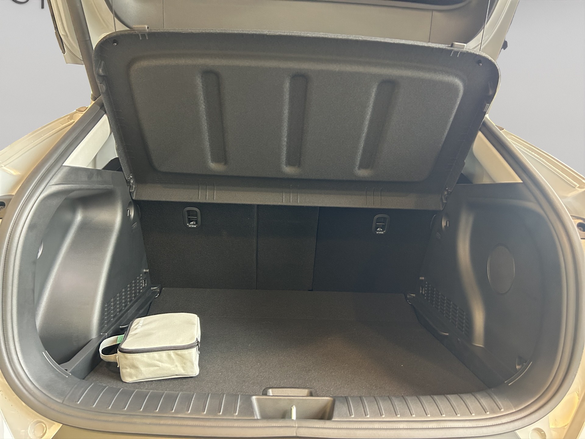 HYUNDAI Kona 1.6 GDi Hybrid Vertex-image-7