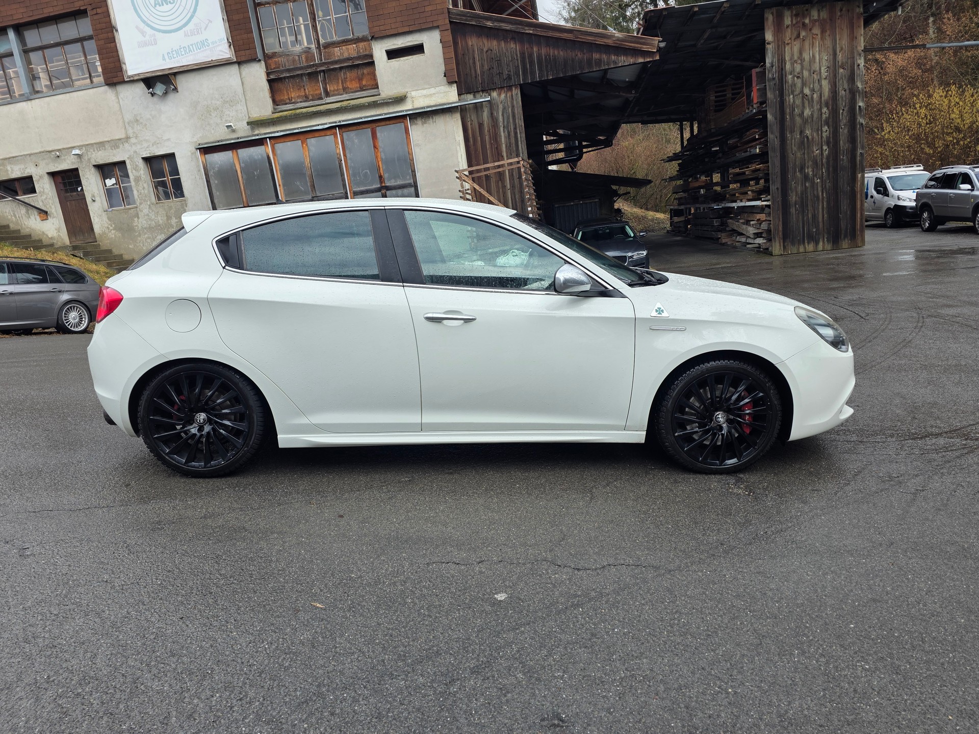 ALFA ROMEO Giulietta 1750 TBi Quadrifoglio Verde-image-3