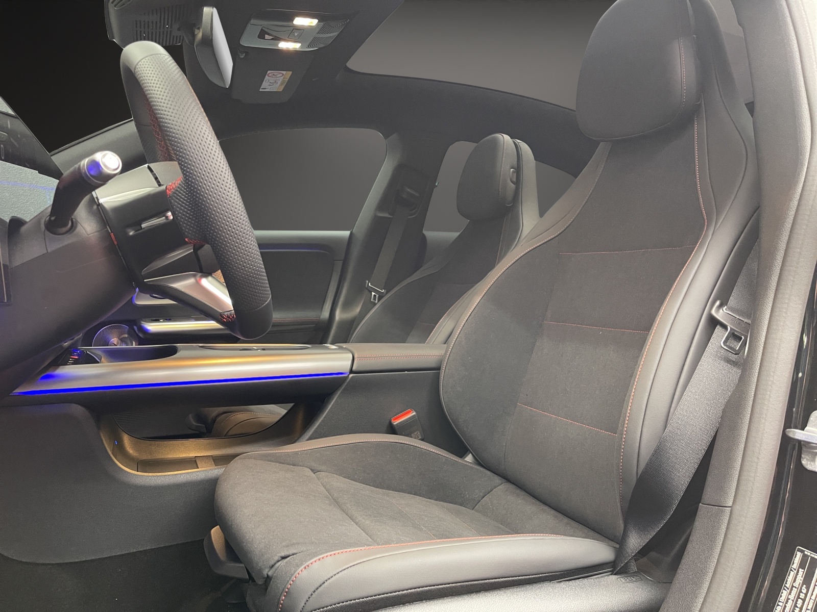 MERCEDES-BENZ CLA 200 8G-DCT-image-9