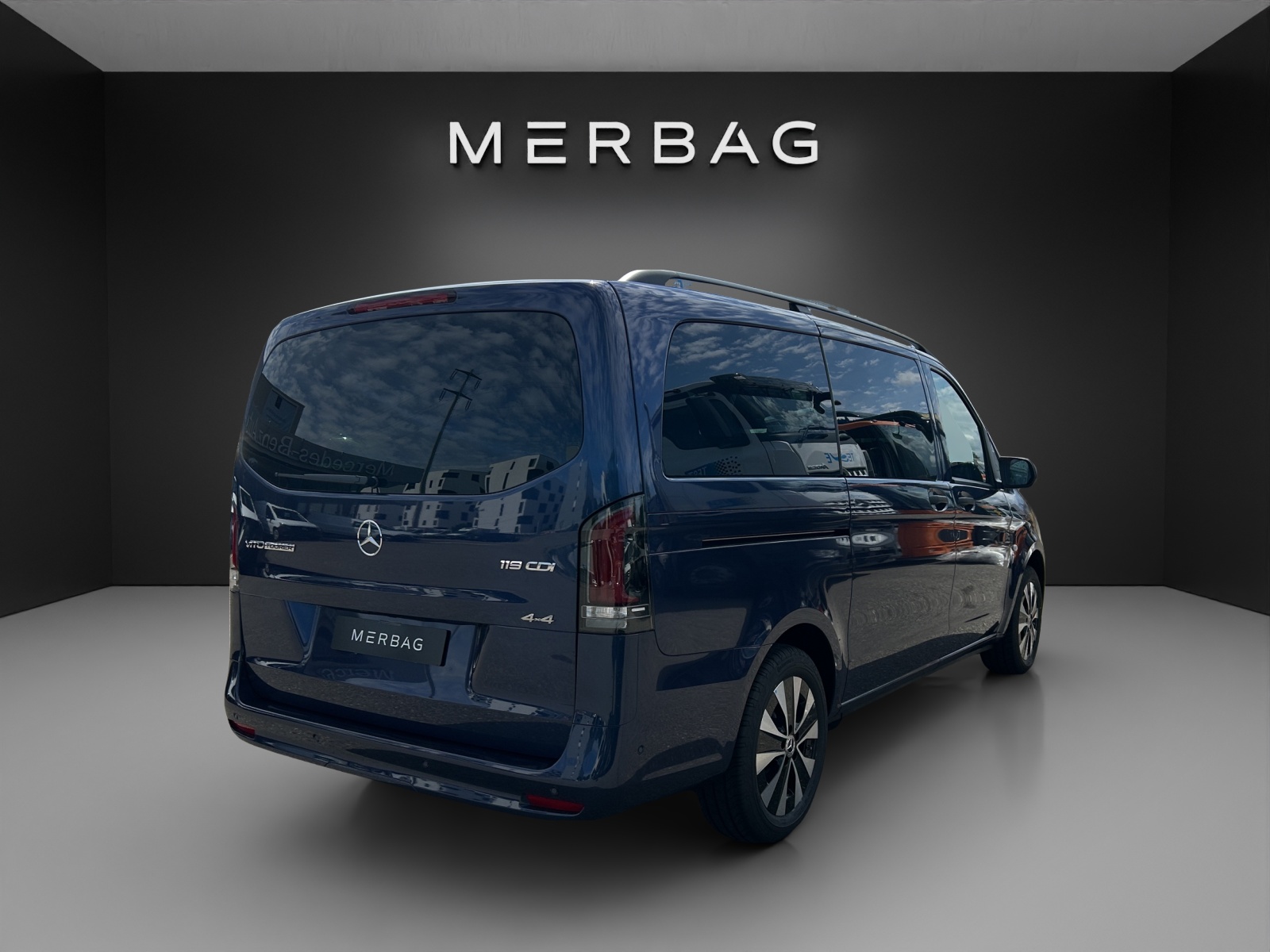 MERCEDES-BENZ Vito 119 CDI Lang Tourer 9G-Tronic 4M Pro-image-5