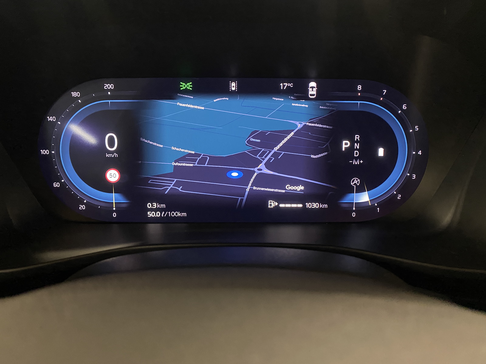 VOLVO XC40 2.0 B4 MH Plus Dark-image-10