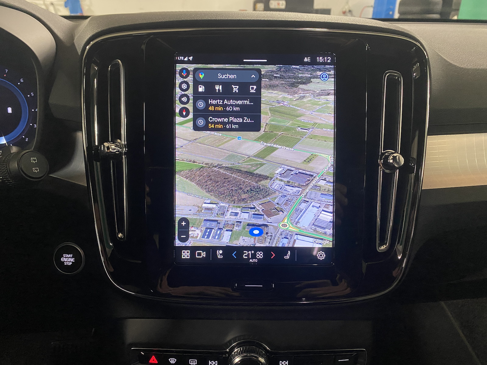 VOLVO XC40 2.0 B4 MH Plus Dark-image-13