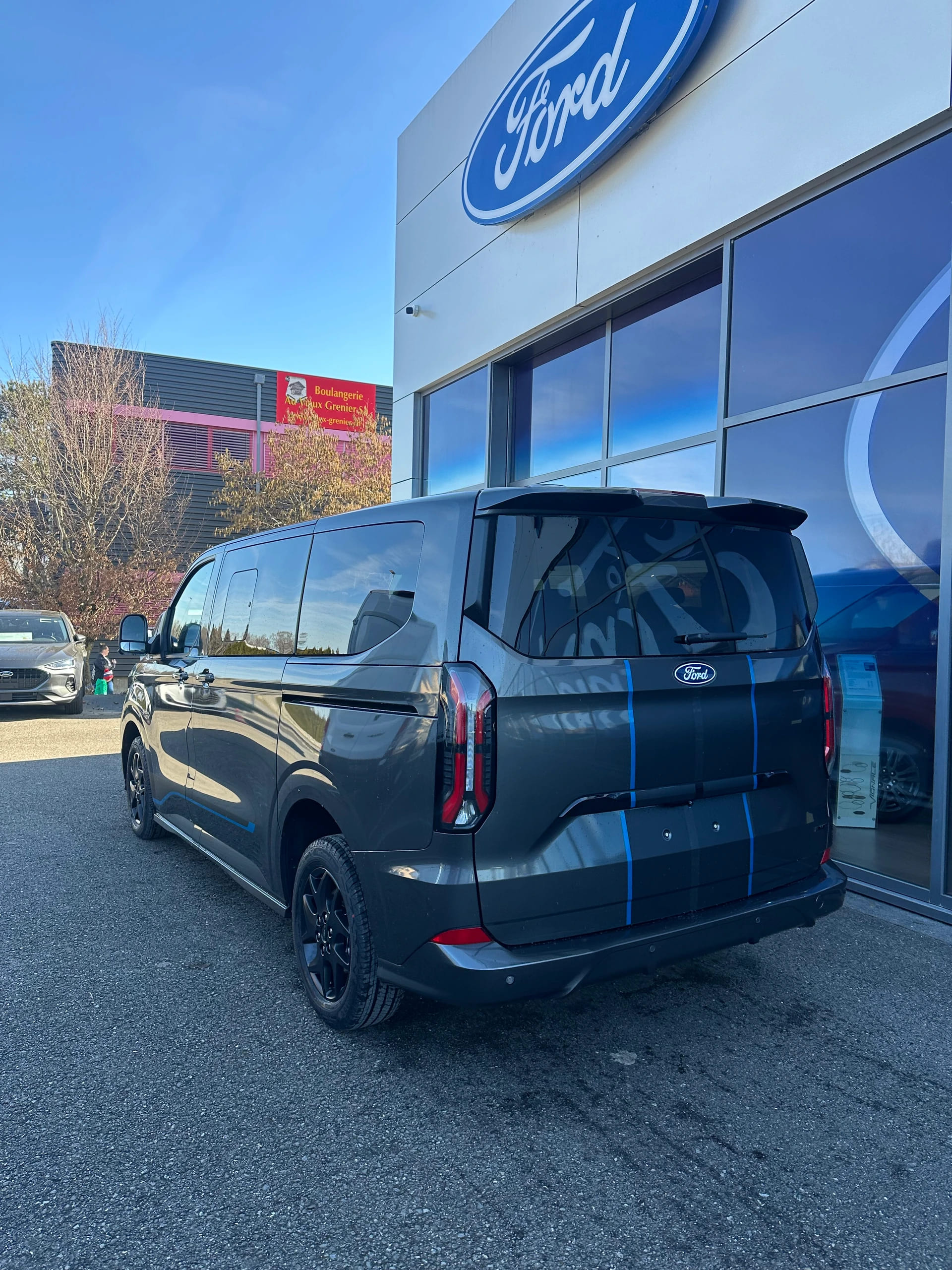 FORD Tourneo Custom 320 L1 2.0 EcoBlue 170 Sport 4x4-image-3