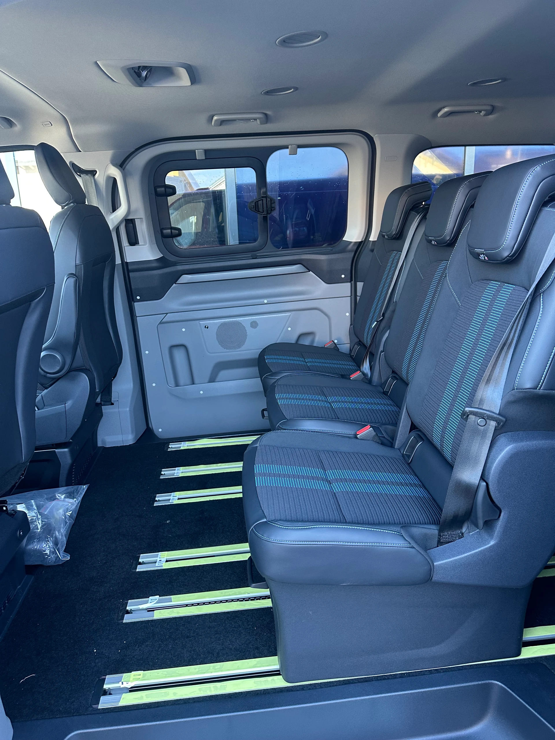 FORD Tourneo Custom 320 L1 2.0 EcoBlue 170 Sport 4x4-image-11
