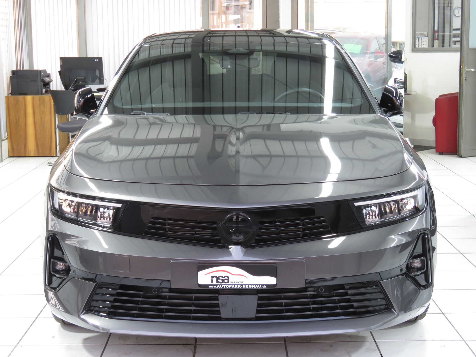 OPEL Astra 1.6 PHEV Turbo Swiss Plus Automat-image-1